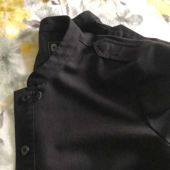 FIGS Button-up Top - Picture 3 of 4